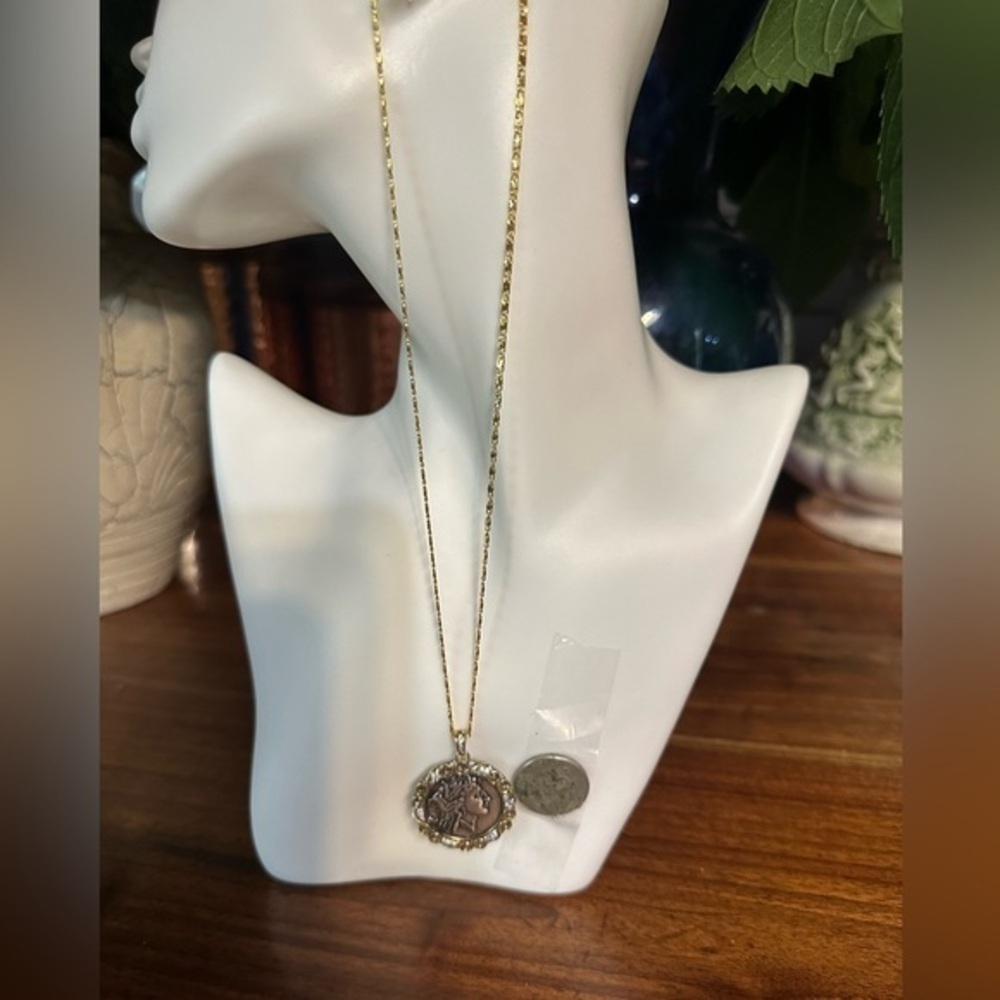 Coin necklace. Chain 18" Italian 18k gold plated. 2mm New